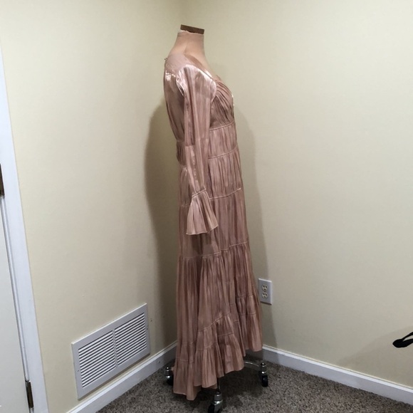 NWT Cinq a Sept Nina Maxi Dress Size 2 Iridescent Blush Pink Tiered Bell Sleeve - Picture 3 of 12